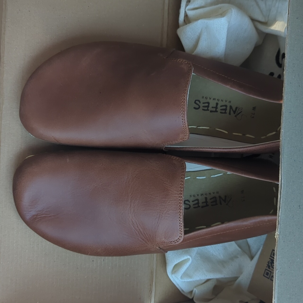 Nefes size 7.5 brown barefoot leather shoes
